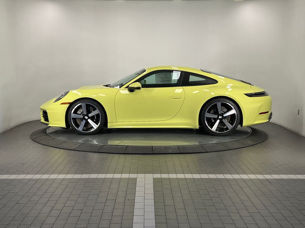 Thumbnail: 2026 Porsche 911 - 2