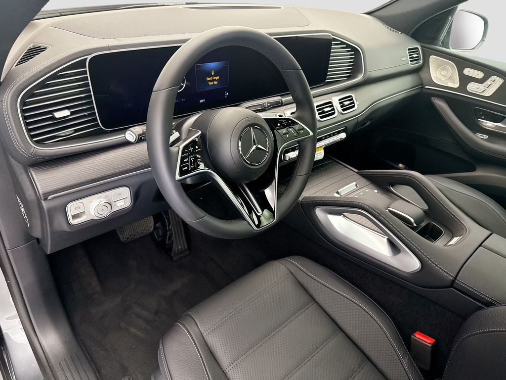 Thumbnail: 2026 Mercedes-Benz GLE - 10