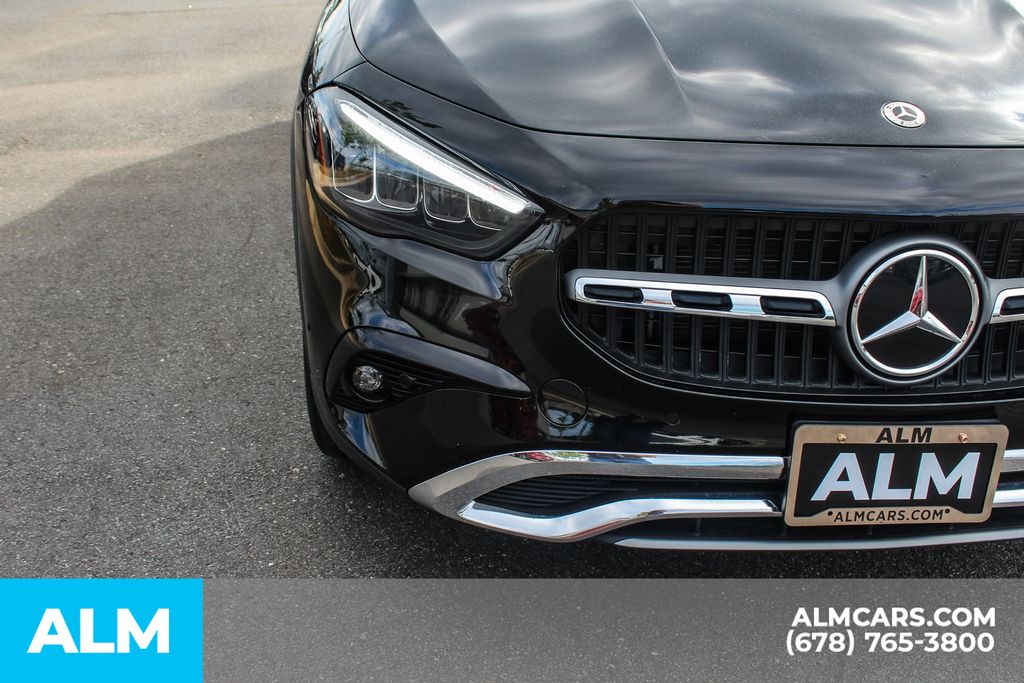 Used 2025 Black Mercedes-Benz GLA 250 image 12