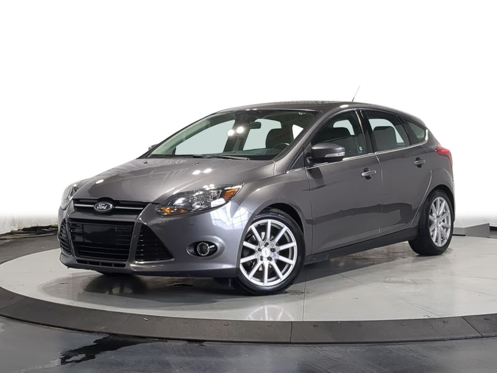 Sterling Gray Metallic 2014 Ford Focus Titanium Hatchback Hatchback Front-Wheel Drive 6-Speed Automatic