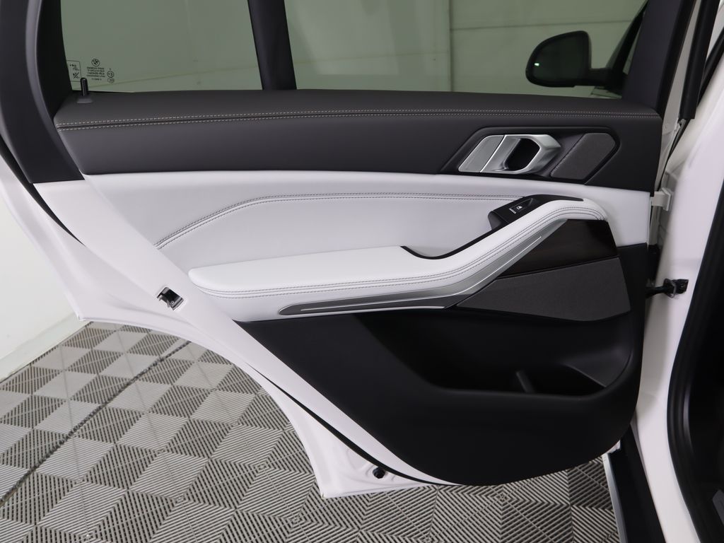 Thumbnail: 2026 BMW X5 - 27
