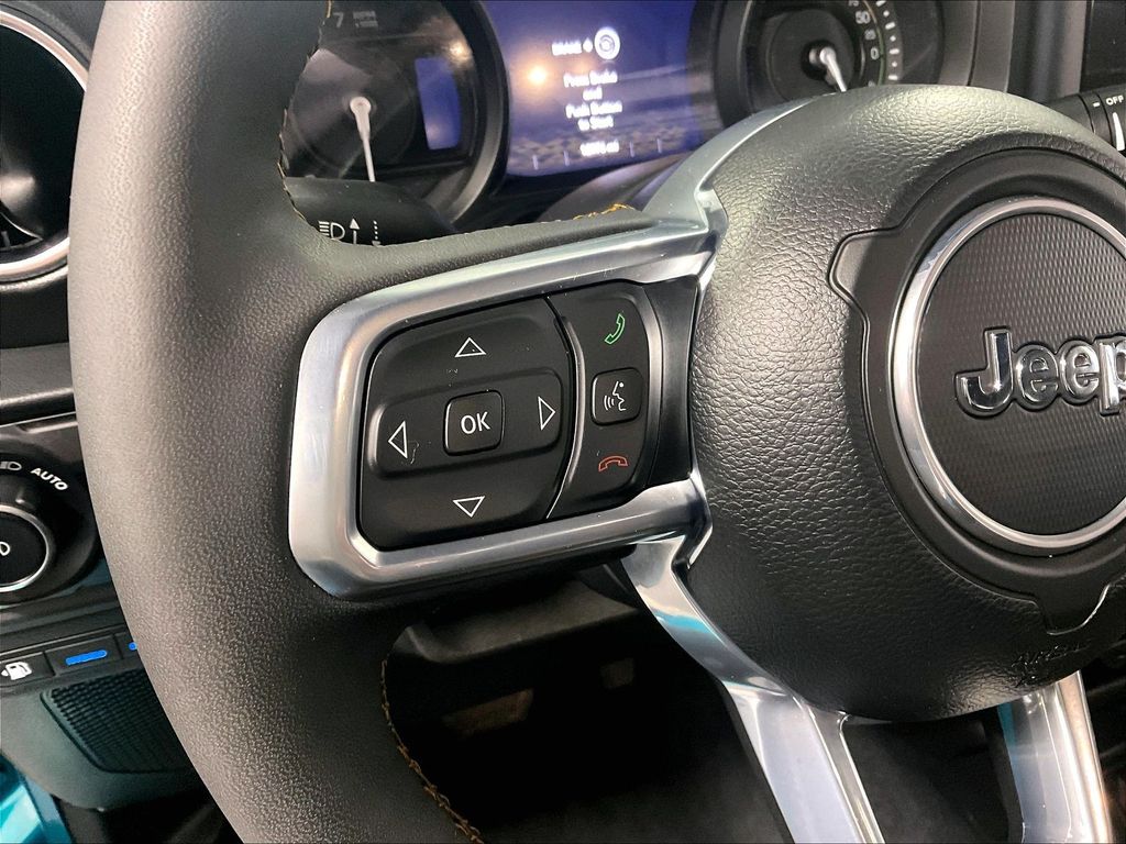 2024 Jeep Wrangler — photo 23