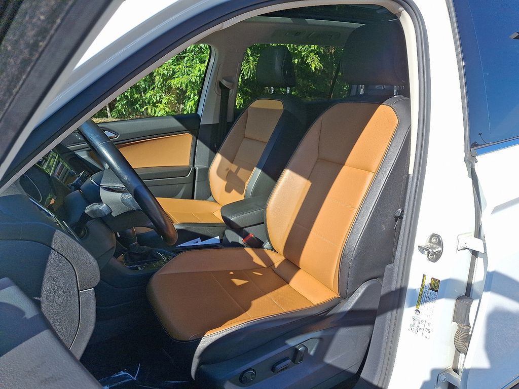 Thumbnail: 2018 Volkswagen Tiguan - 13