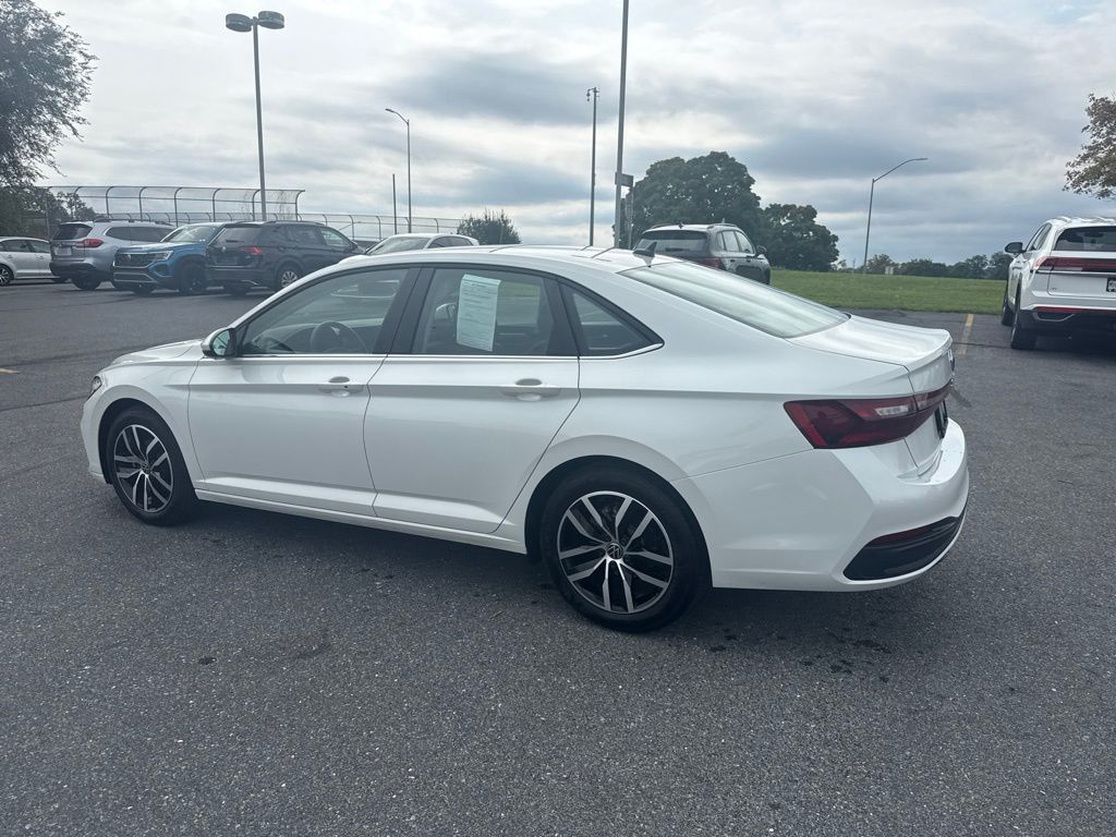 2026 Volkswagen Jetta 1.5T SE White at Sutliff Volkswagen