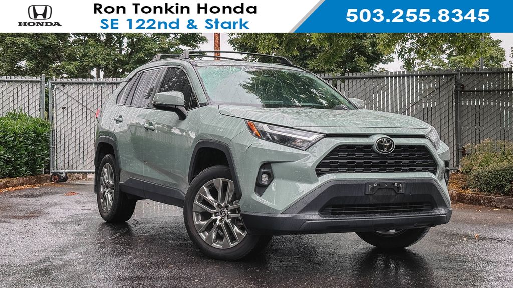 2022 Toyota Rav4 XLE Premium