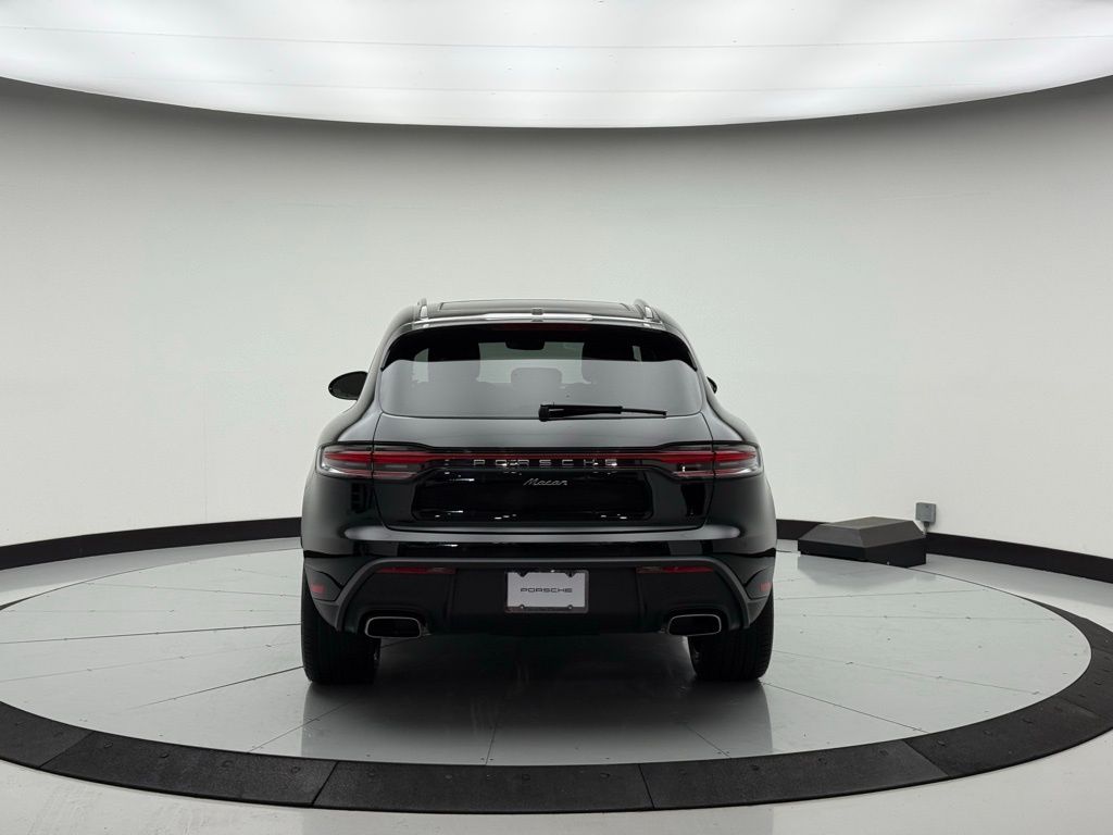 Thumbnail: 2025 Porsche Macan - 8