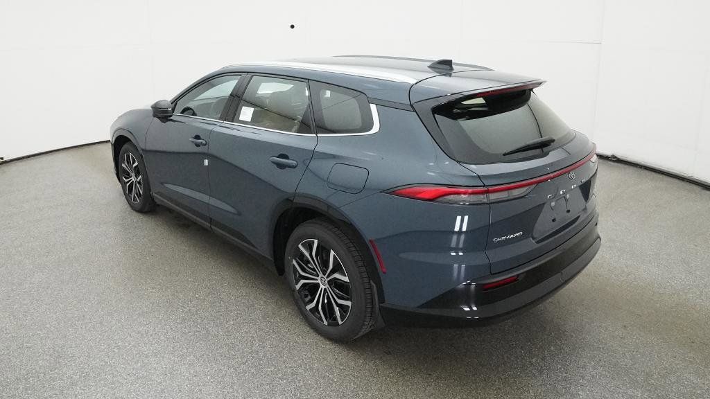 Thumbnail: 2025 Toyota Crown Signia - 8