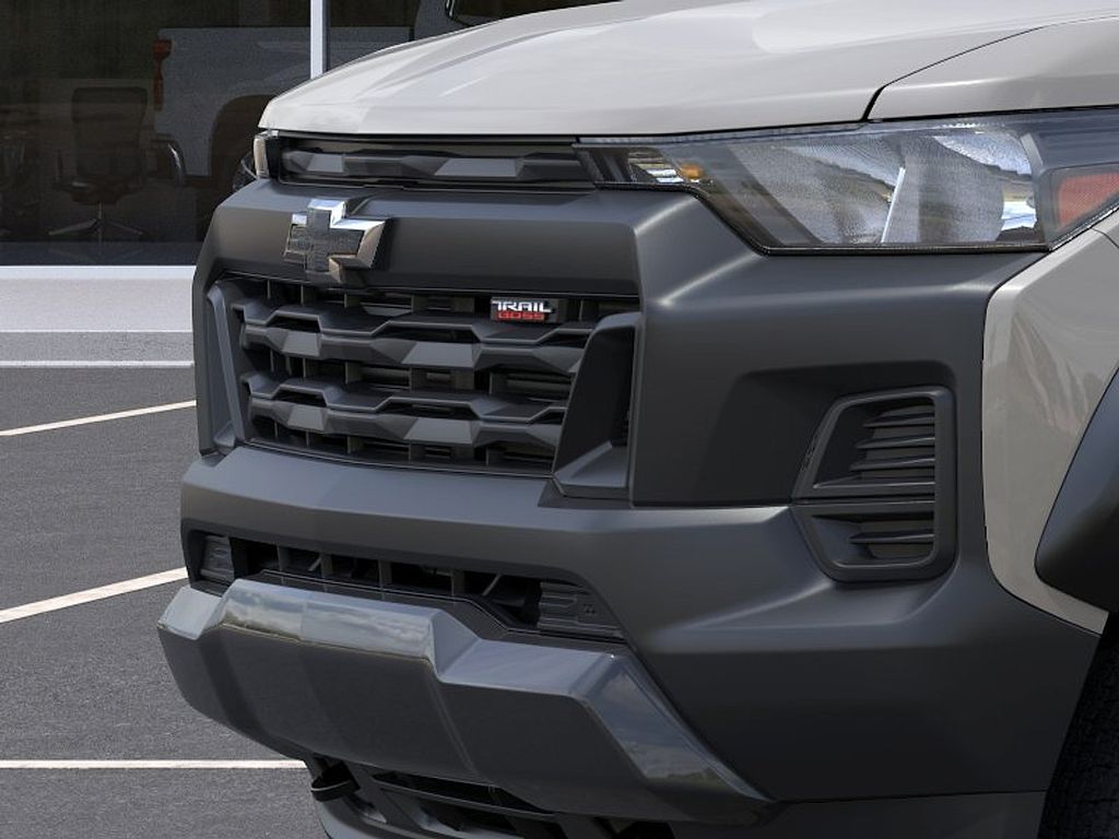 2026 Chevrolet Colorado Trail Boss White at Klick Lewis Buick Chevrolet