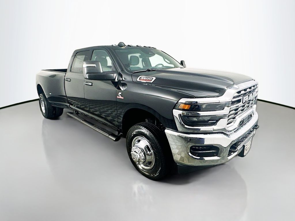 2026 RAM 3500 Tradesman Crew Cab LB DRW 4WD