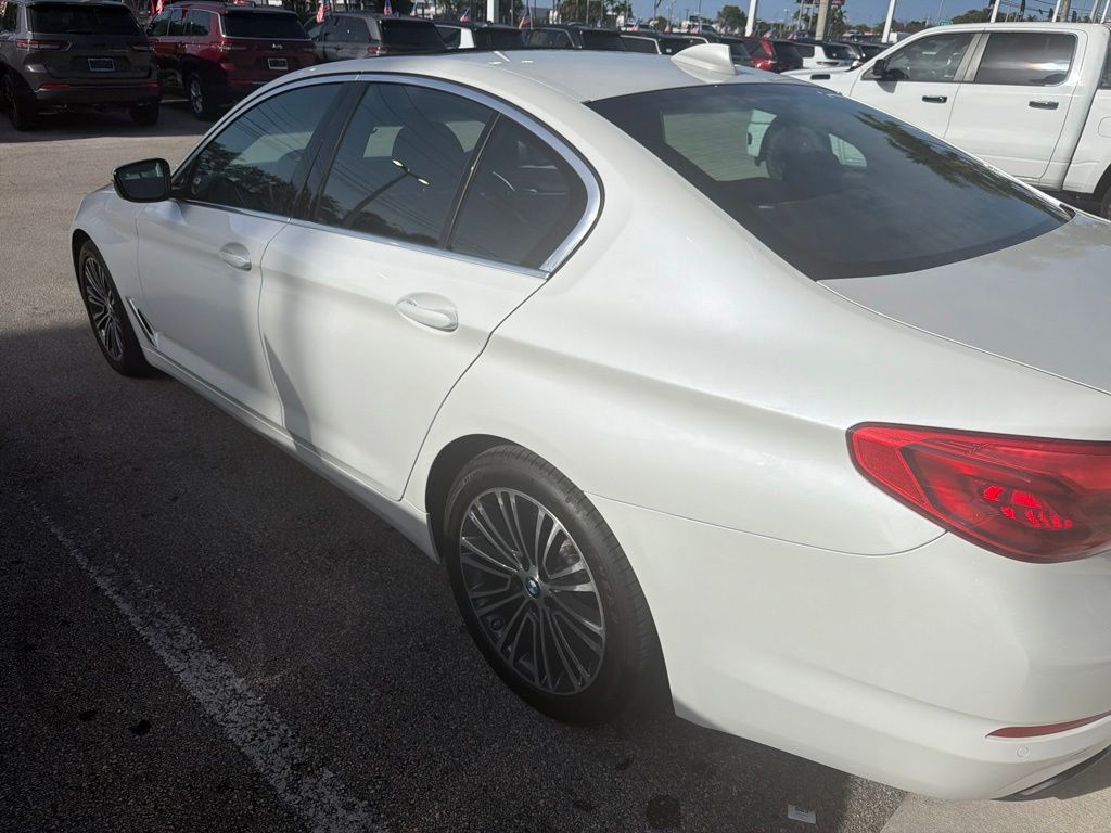 Used 2019 White Metallic BMW 540i xDrive image 21