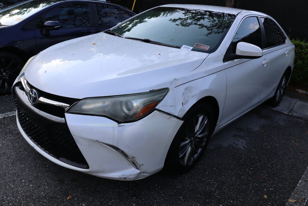 2016 Toyota Camry LE 2