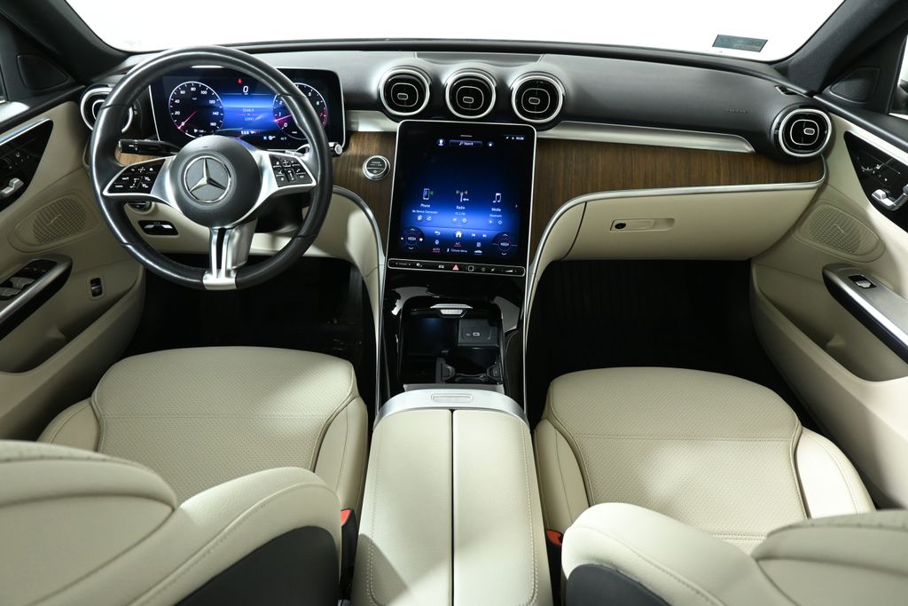 Thumbnail: 2023 Mercedes-Benz C-Class - 4