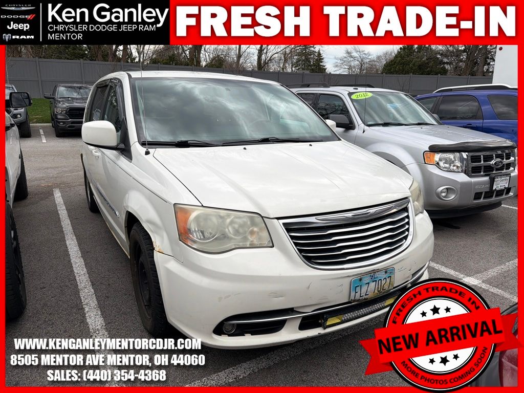 Stone White Clearcoat 2011 Chrysler Town & Country Touring FWD Minivan Front-Wheel Drive 6-Speed Automatic