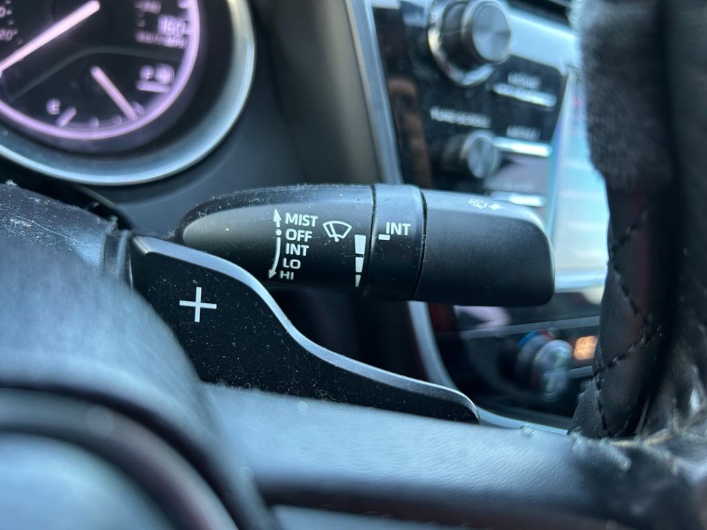 Thumbnail: 2019 Toyota Camry - 21