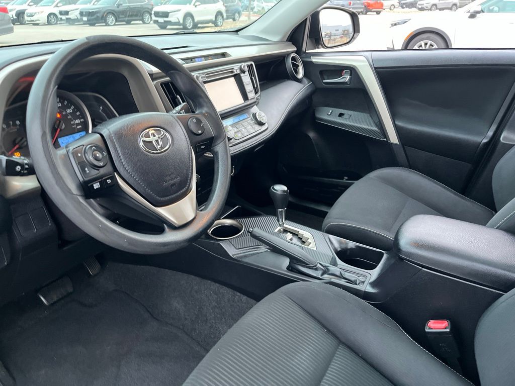 Thumbnail: 2015 Toyota RAV4 - 19