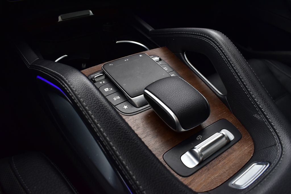 2022 Mercedes-Benz GLS 450 4MATIC 22