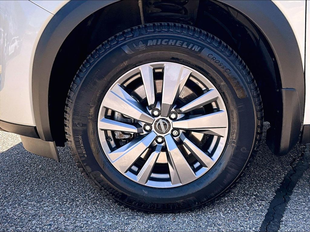 2023 Nissan Pathfinder — photo 7