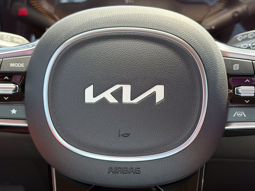 New 2026 Kia Carnival MPV Van