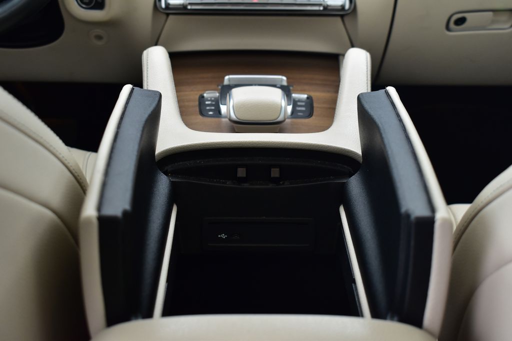 Thumbnail: 2023 Mercedes-Benz GLE - 25