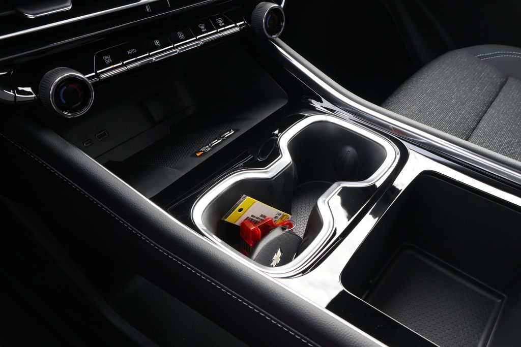 Thumbnail: 2026 Chevrolet Traverse - 31