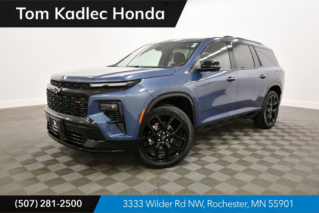Lakeshore Blue 2026 Chevrolet Traverse SUV / Crossover Four-Wheel Drive 8-Speed Automatic