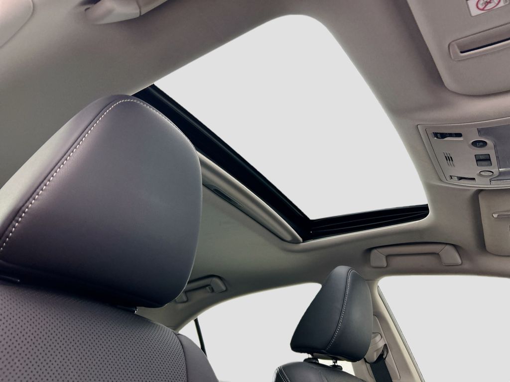 Thumbnail: 2016 Lexus IS - 16