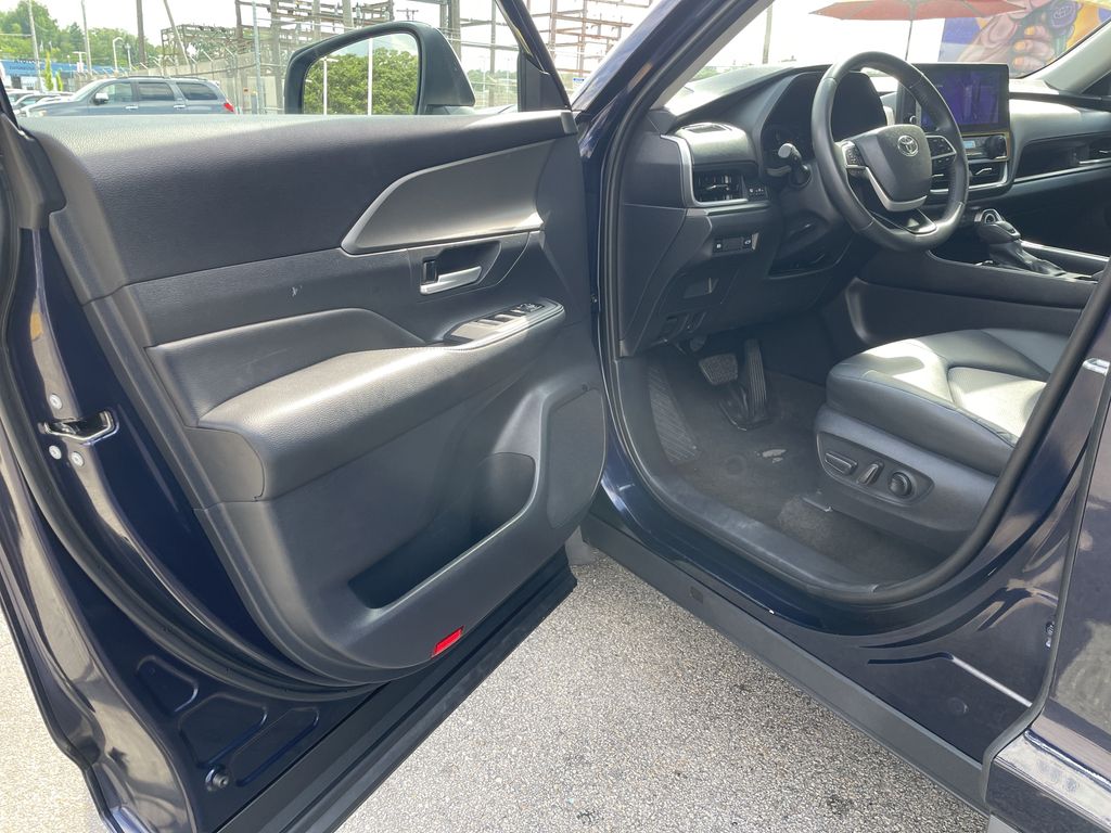 Used 2025 Toyota Grand Highlander SUV