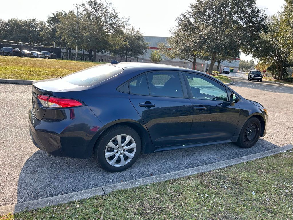 Thumbnail: 2022 Toyota Corolla - 5