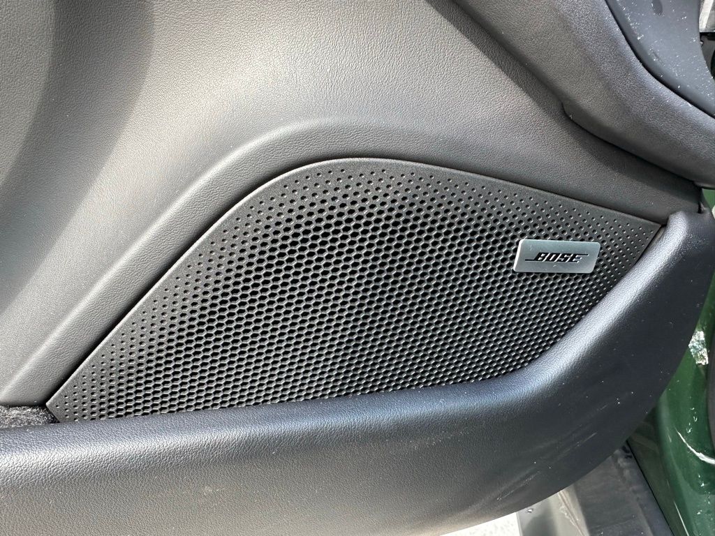 Thumbnail: 2025 Porsche Taycan - 21