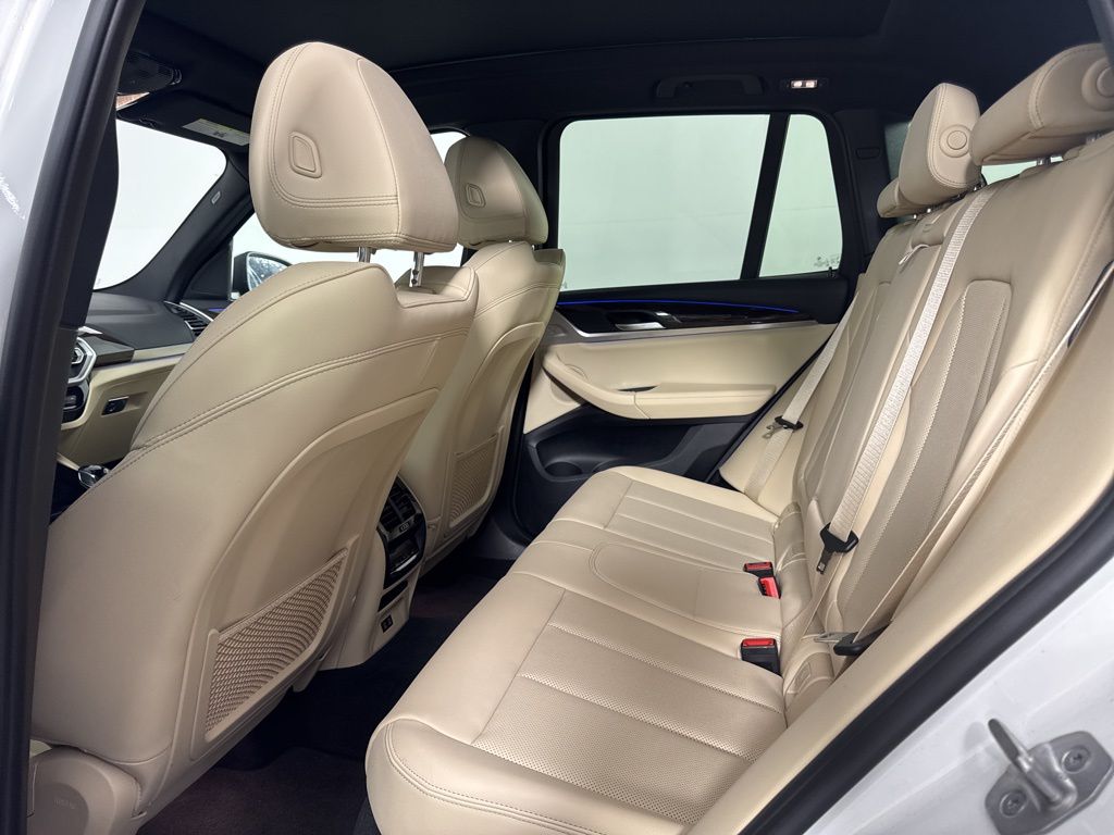 Thumbnail: 2022 BMW X3 - 10