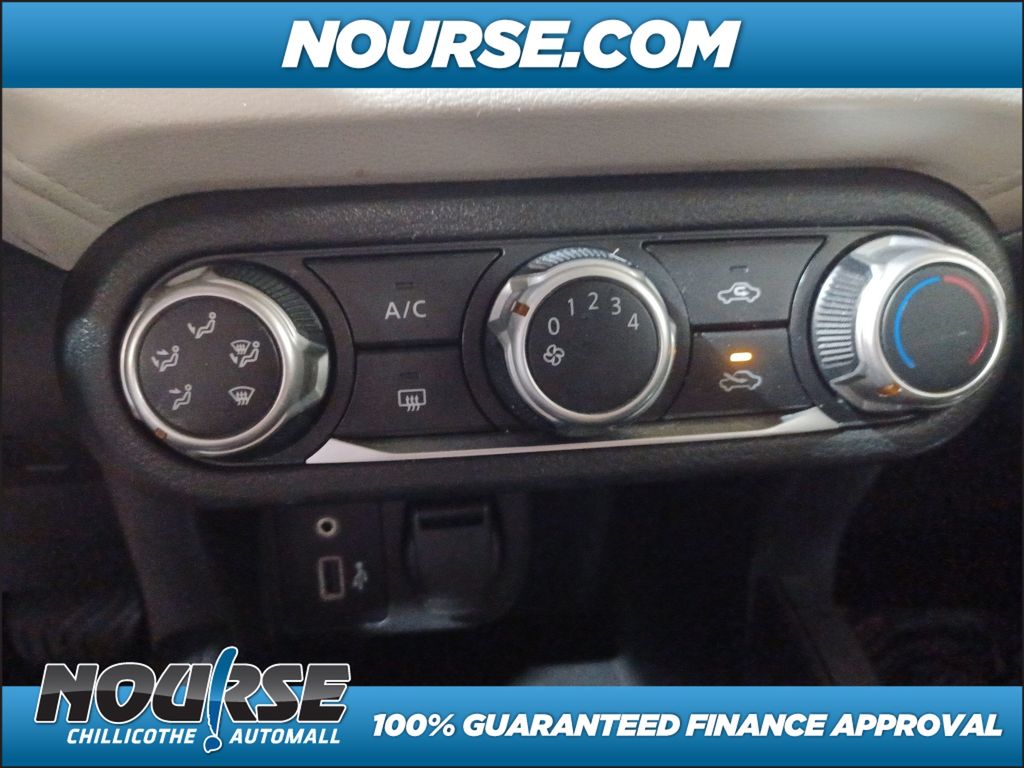 2021 Nissan Versa 1.6 SV photo