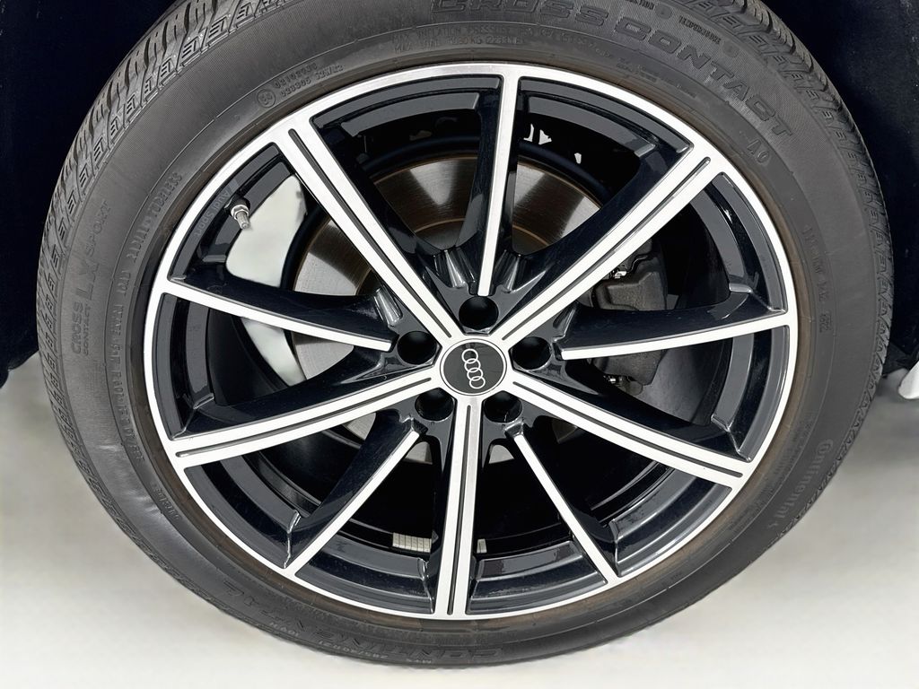 Thumbnail: 2023 Audi Q7 - 32