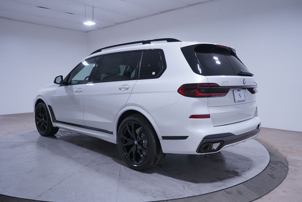 2025 BMW X7 xDrive40i 3