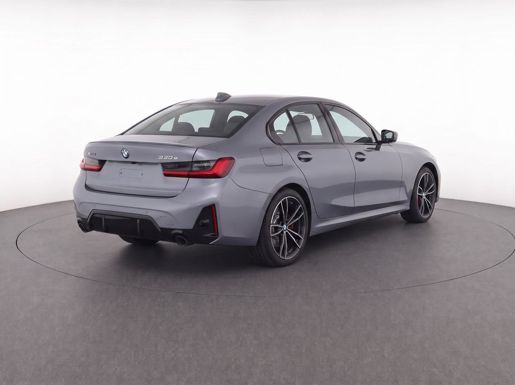Thumbnail: 2023 BMW 3 Series - 30