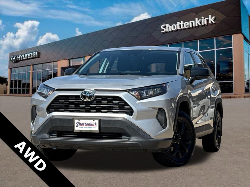 2022 Toyota RAV4 LE AWD