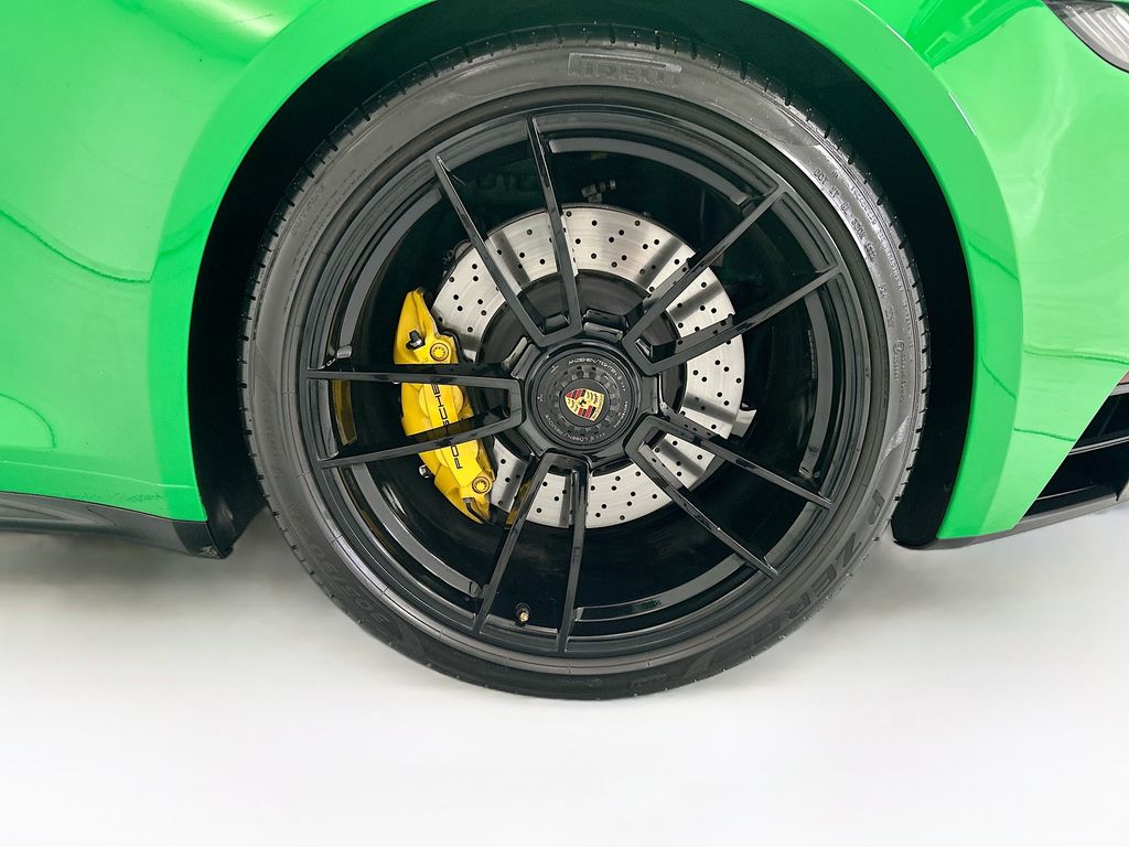 Thumbnail: 2023 Porsche 911 - 28