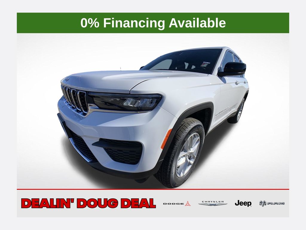Bright White Clearcoat 2026 Jeep Grand Cherokee SUV / Crossover Four-Wheel Drive 8-Speed Automatic