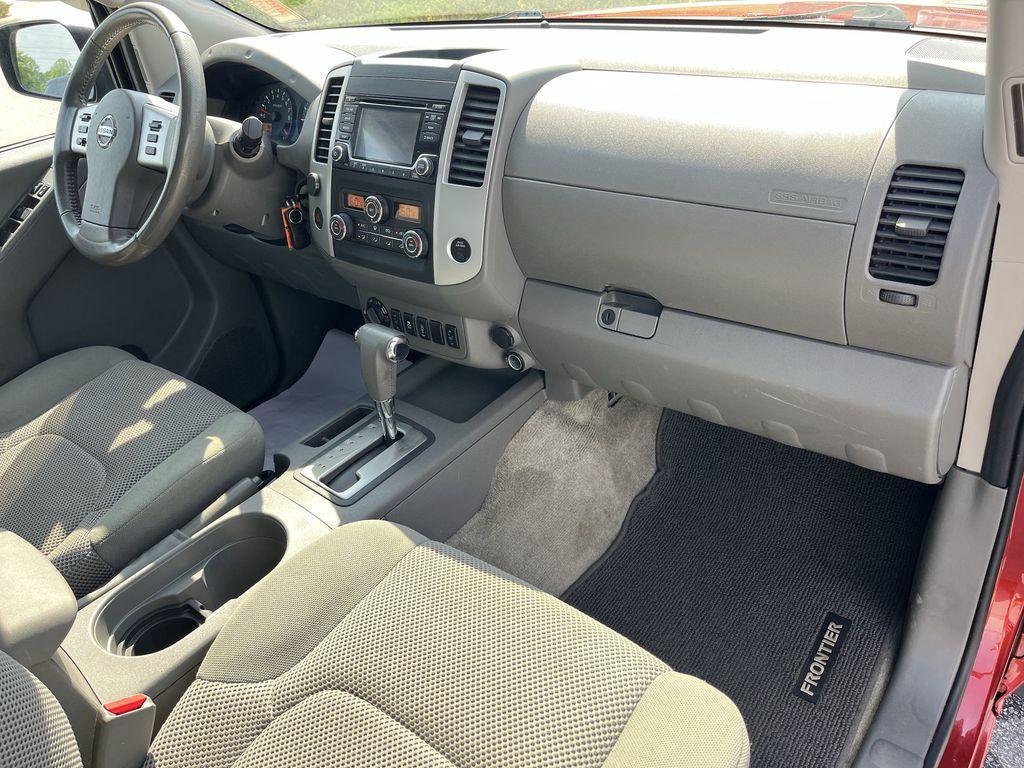 2016 Nissan Frontier SV photo