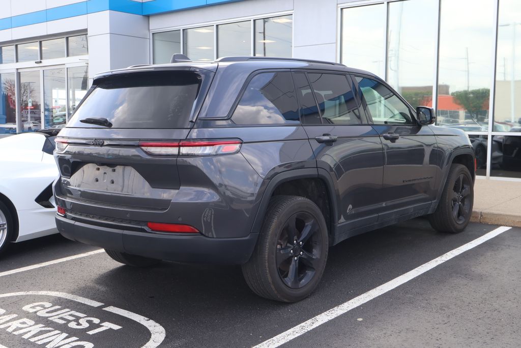 Thumbnail: 2023 Jeep Grand Cherokee - 9