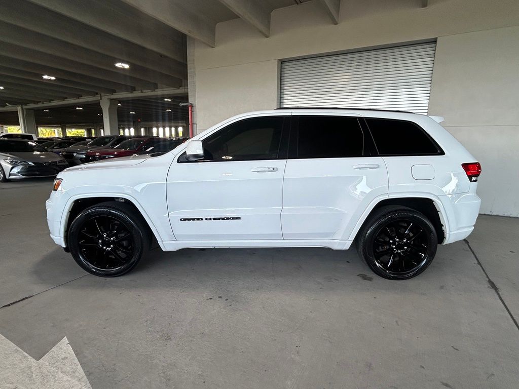 Used 2020 Bright White Clearcoat Jeep Altitude image 2