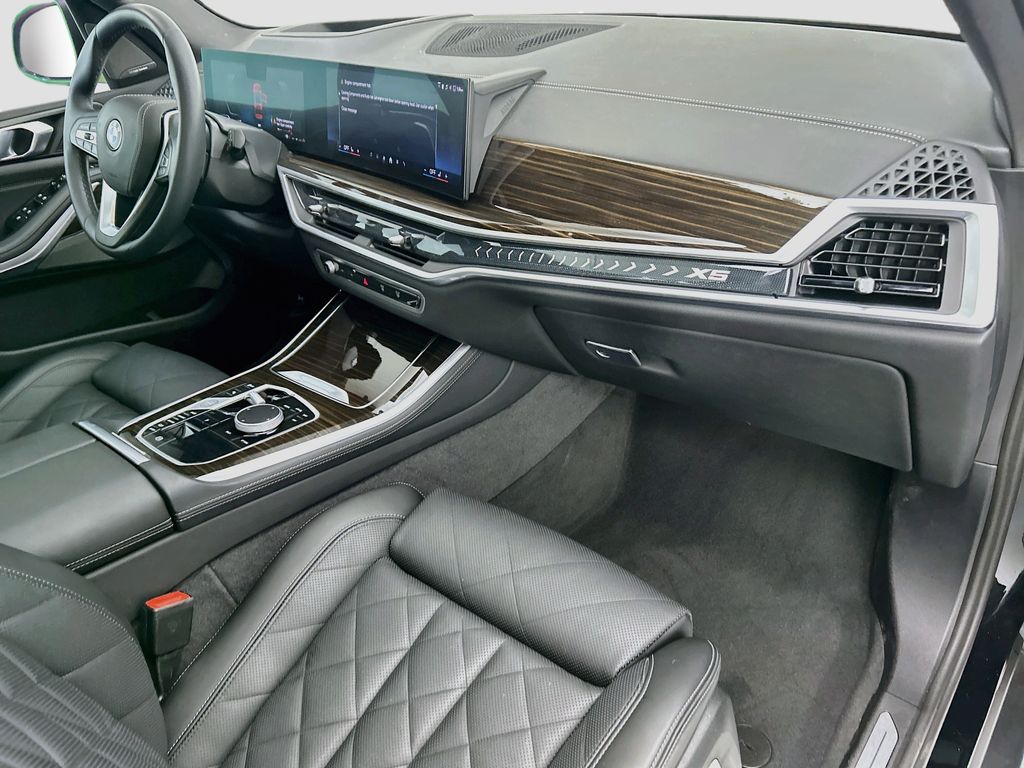 Thumbnail: 2024 BMW X5 - 16