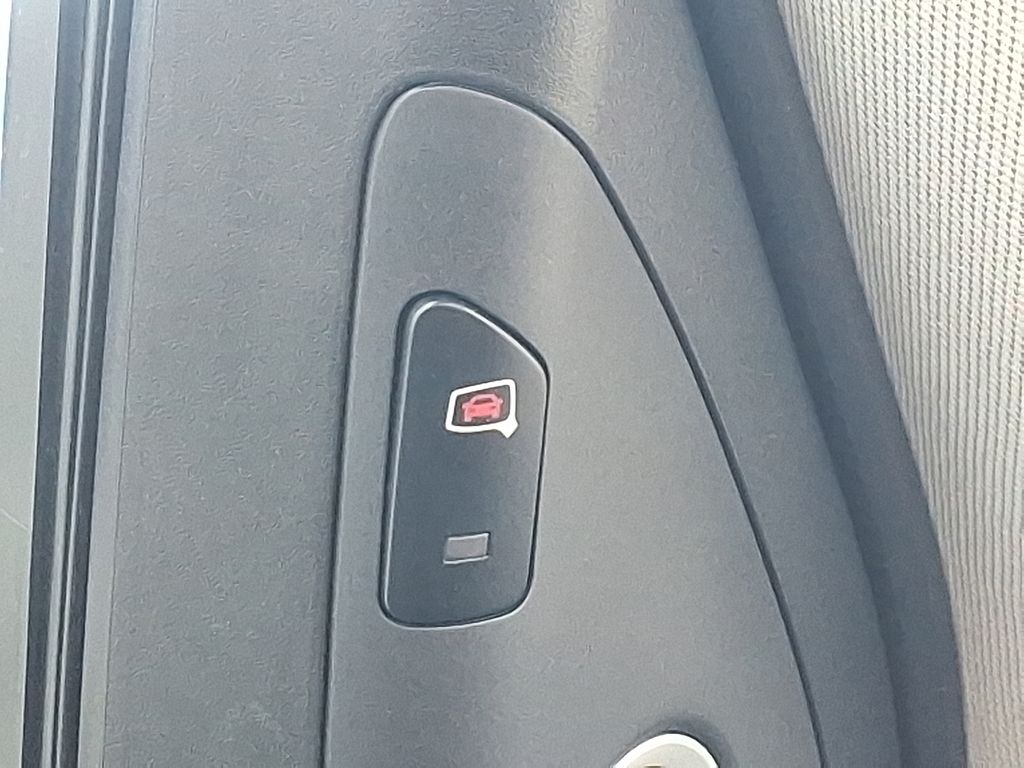 Thumbnail: 2013 Audi Q5 - 26