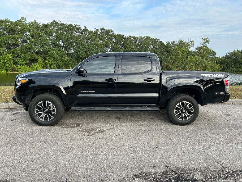 2023 Toyota Tacoma TRD Sport 2