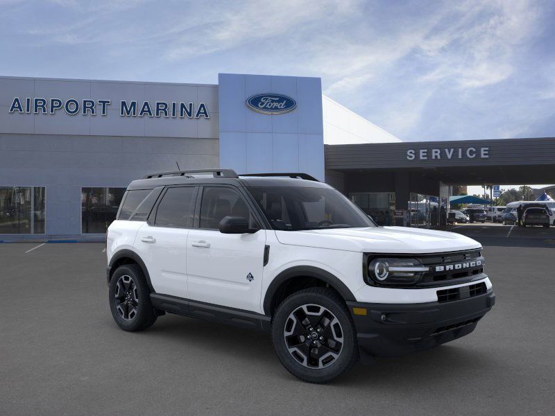 2024 Ford Bronco Sport Outer Banks 8