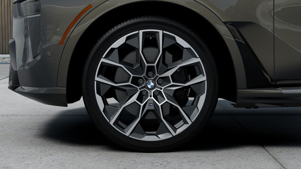 Thumbnail: 2027 BMW X7 - 7