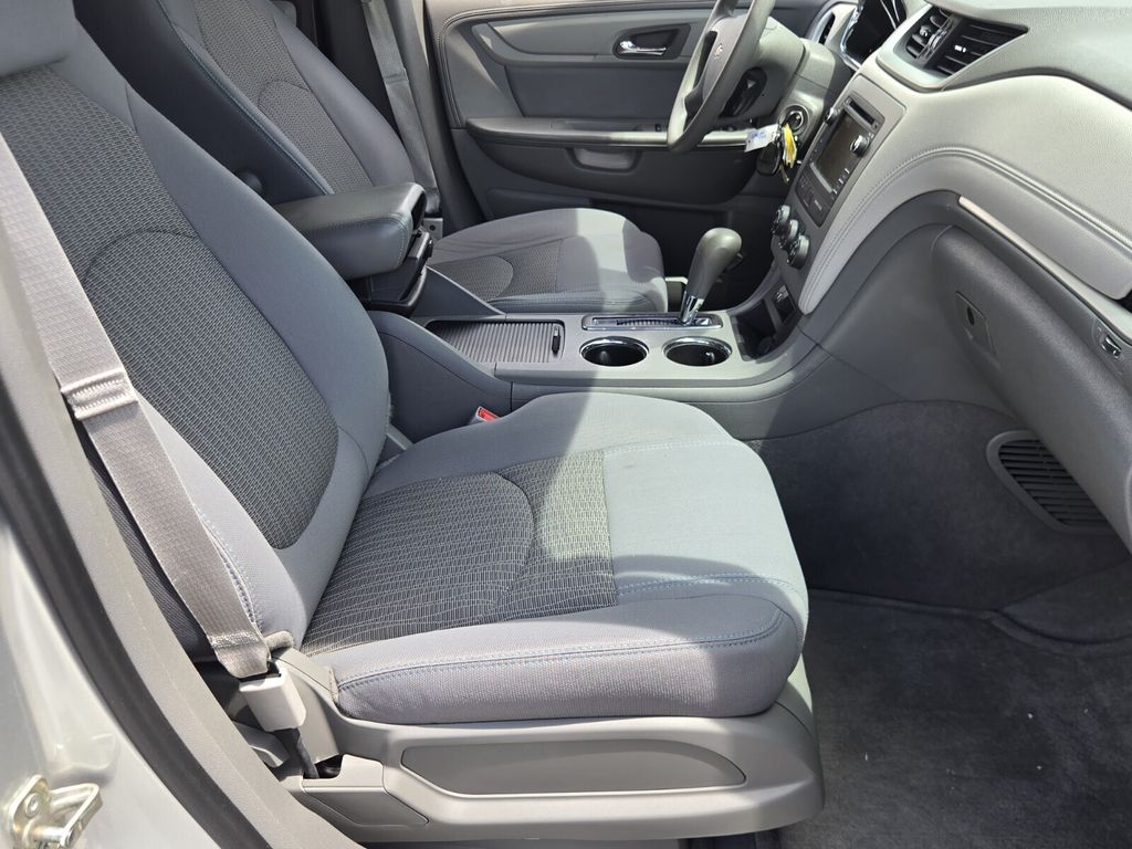 2014 Chevrolet Traverse - $6,989