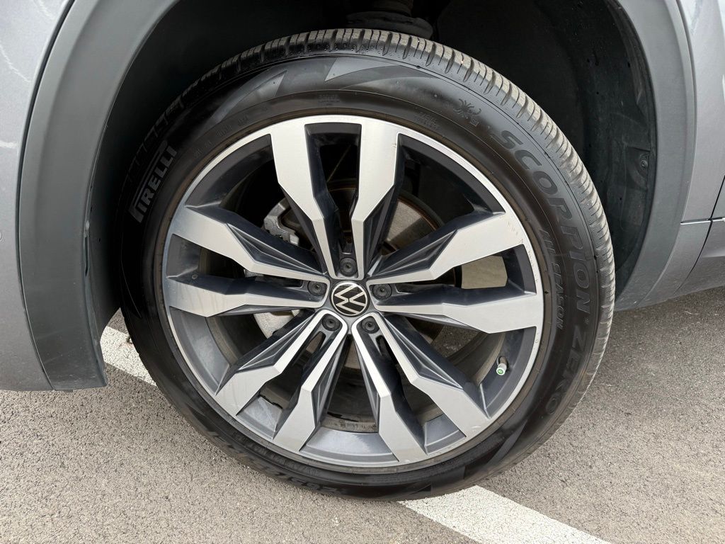 Thumbnail: 2022 Volkswagen Atlas - 9