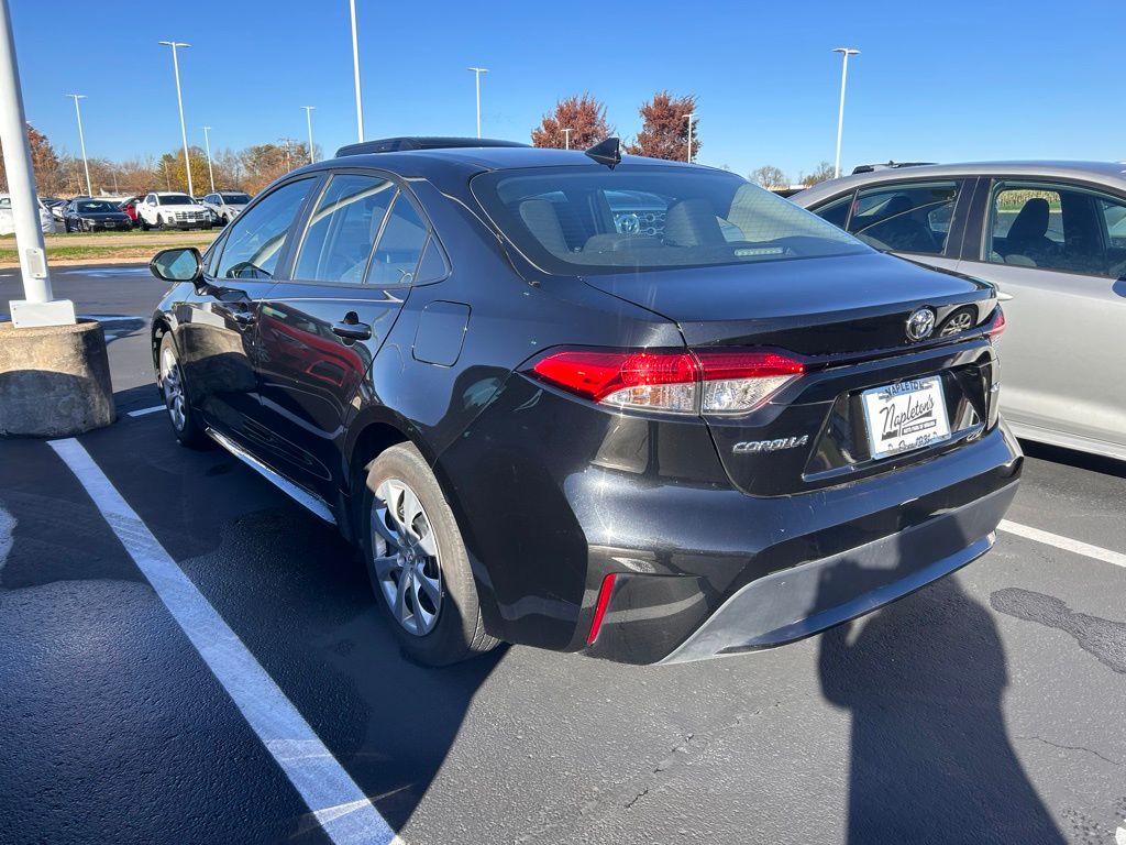 2022 Toyota Corolla LE 3