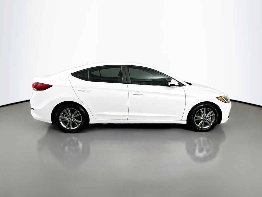 Thumbnail: 2018 Hyundai Elantra - 4
