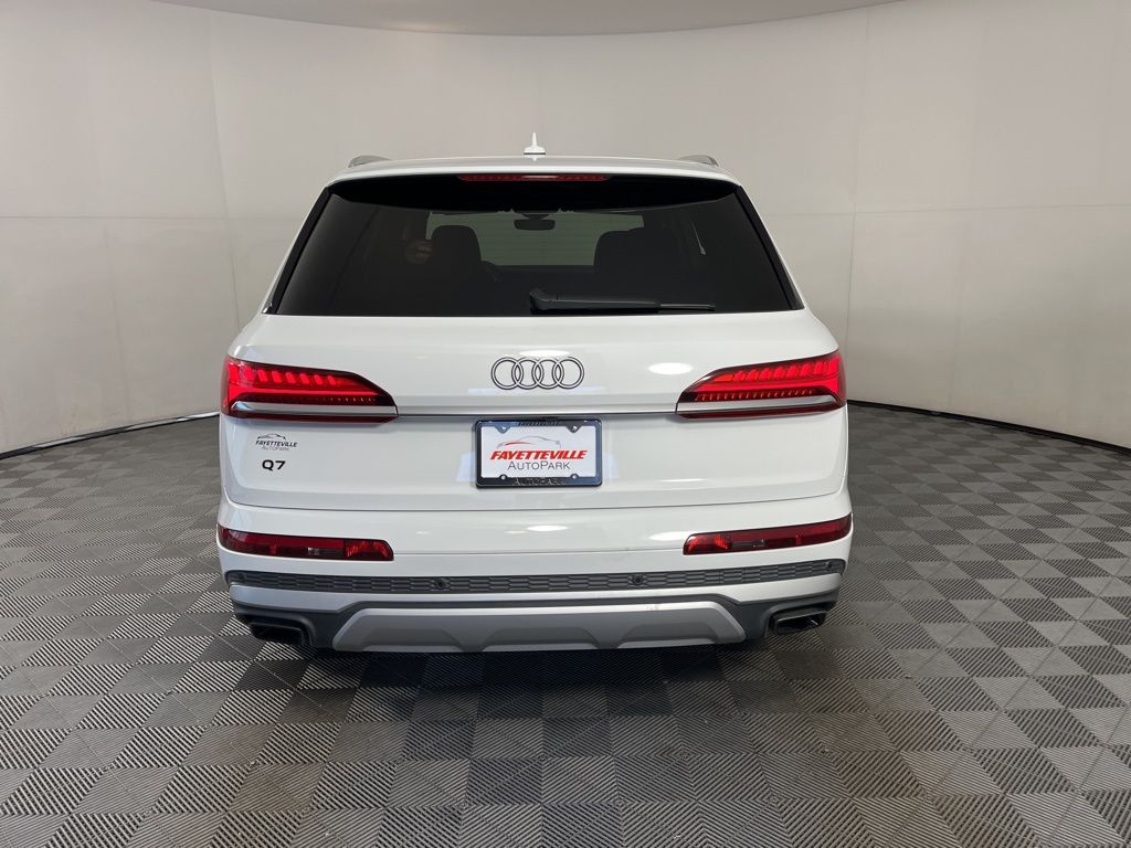 Thumbnail: 2025 Audi Q7 - 15